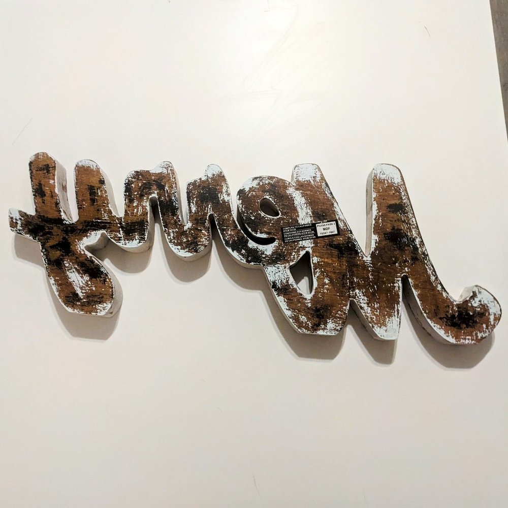 Rustic Wooden Merry Sign - Picture 4 of 11